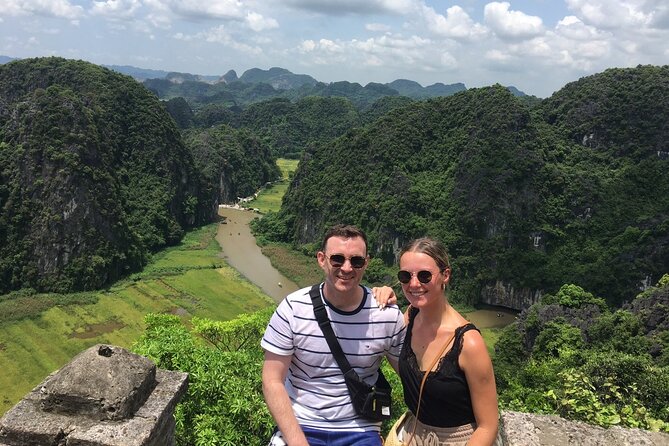 1 Day Luxury Tour in Bai Dinh, Trang An and Mua Cave From Hanoi - Lunch with local Vietnamese dishes
