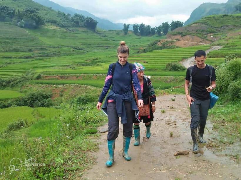 1-Day Sapa Long Trek - Rice Field Terrace, Ethnic Culture - The 9:00 AM ridge and the first Fansipan view