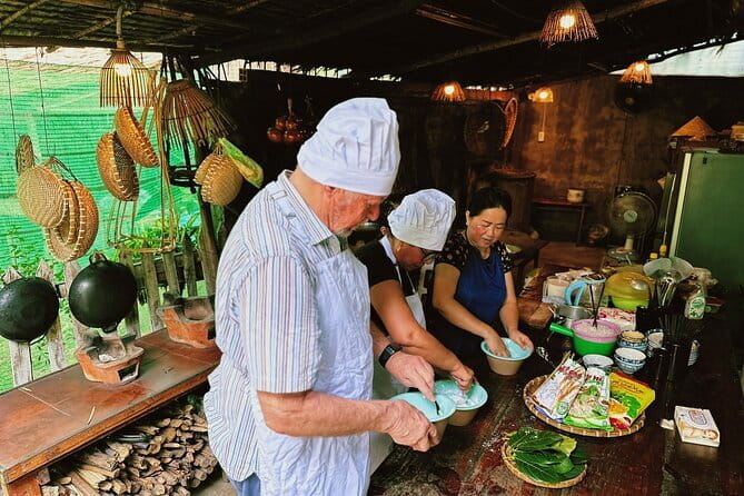 1 hour Egg Coffee Cooking Class with Snack and Local Instructor - Your turn to prepare the egg coffee