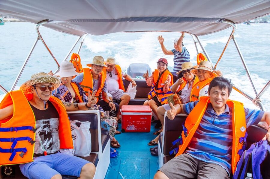 2-3 hours of Private Snorkeling Trip in South of Phu Quoc - Stop two: Kim Quy for experienced swimmers