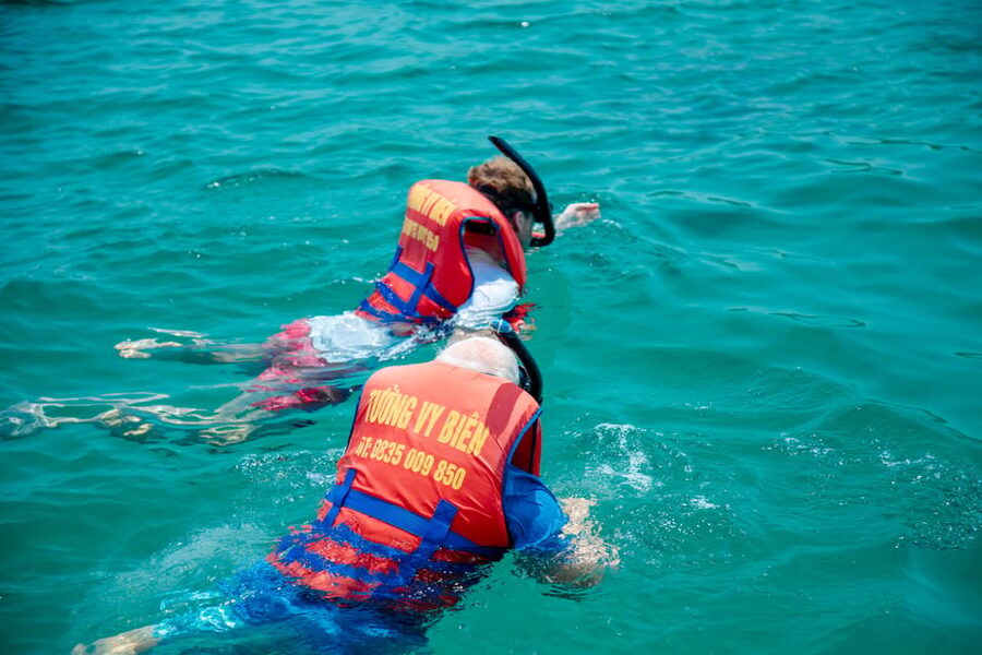 2-3 hours of Private Snorkeling Trip in South of Phu Quoc - Equipment, crew, and communication