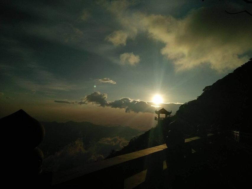 2-Day Fansipan Mountain Trek - Indochina's Highest Peak - 2200 to 2800 meters: the hard afternoon push