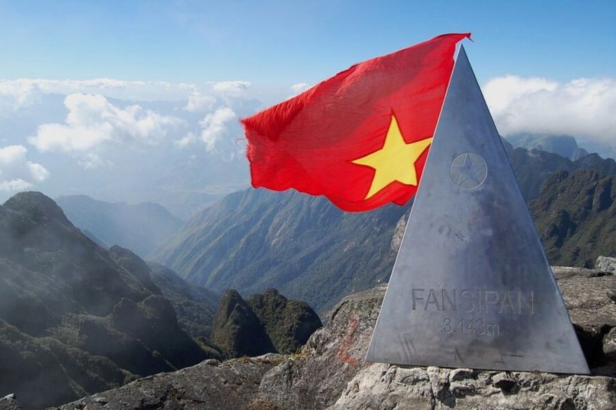 2-Day Fansipan Mountain Trek - Indochina's Highest Peak - Sa Pa morning: storage, showers, and a slow start