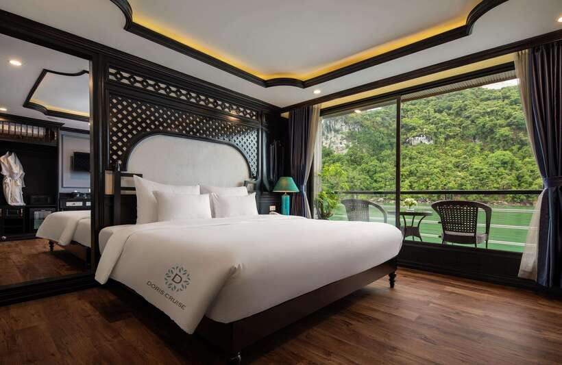 2-Day: Halong Lan Ha Bay 5 Stars Cruises w/Balcony & Bathtub - Lunch through Ha Long Bay’s waterways