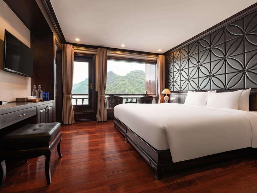 2-Day: Halong Lan Ha Bay 5 Stars Cruises w/Balcony & Bathtub - The real drawbacks: crowds, beds, and time
