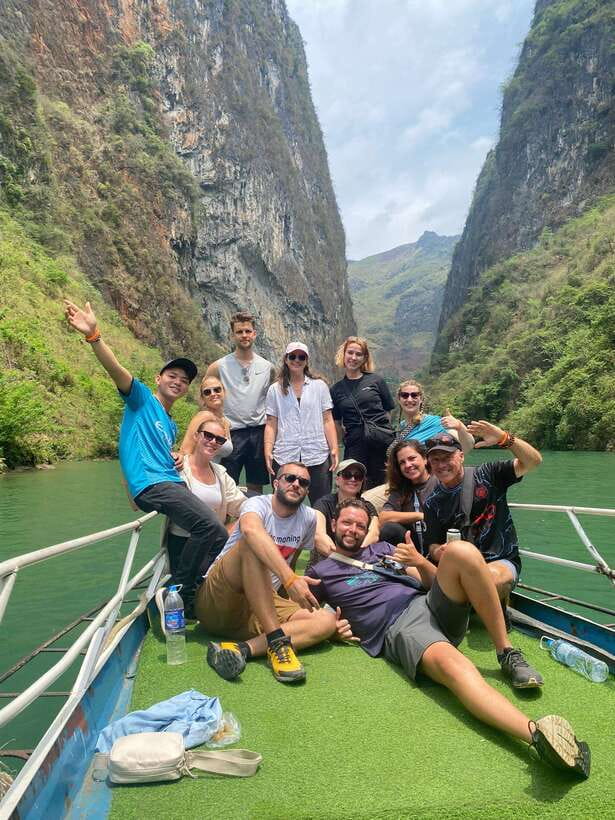 2-day Motorbike Ha Giang Loop Luxury Tour With Easy Rider - The Hmong King’s Palace and Dong Van Evening