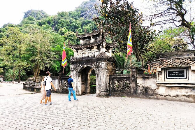 2 Day Private Tour in Ninh Binh with Mini Resort or 4 Star Hotel - Thung Nham Bird Park and the Second Boat Ride