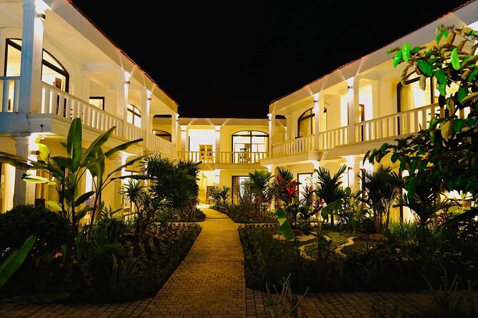 2 Day Private Tour in Ninh Binh with Mini Resort or 4 Star Hotel - Hoa Lu, Vietnam’s Tenth-Century Capital