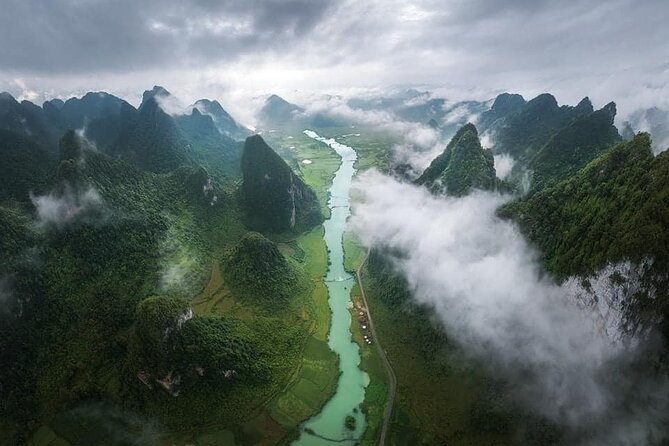 2 Days 1 Night Ban Gioc Waterfall Tour from Hanoi By Limousine - A traditional house or bungalow for the overnight stay