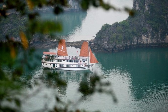 2-Days, 1-Night Halong Bay Discovery Cruise from Hanoi - Why two days works better than a rushed bay visit
