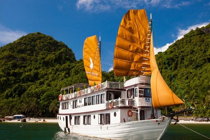 2-Days, 1-Night Halong Bay Discovery Cruise from Hanoi - The 7:45am pickup from Hanoi Old Quarter