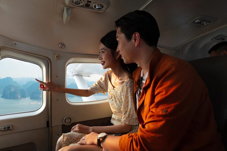 25 minutes sightseeing flight in Halong Bay by Seaplane - What the 25-minute route gives you