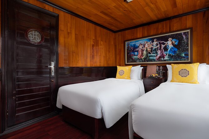 2D1N: Halong Bay 4-Star Cruise - Cave, Kayak, Swim, Meals - Luon Cave by kayak or bamboo boat