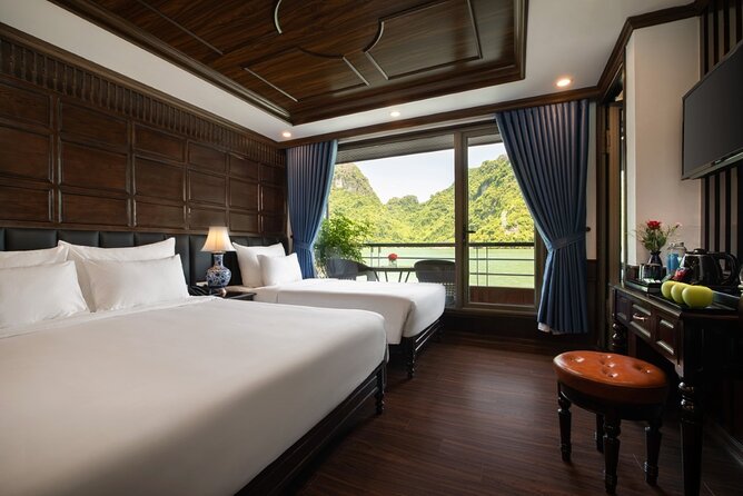 3 Day/2 Night Halong-Lan Ha Bay 5 Star Cruise with Balcony Cabin - Day 2: The full bay excursion