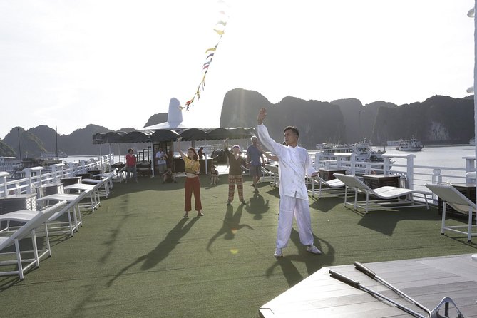 3-Day Halong Bay Cruise on the Starlight - Meals, drinks, and the social side of the cruise