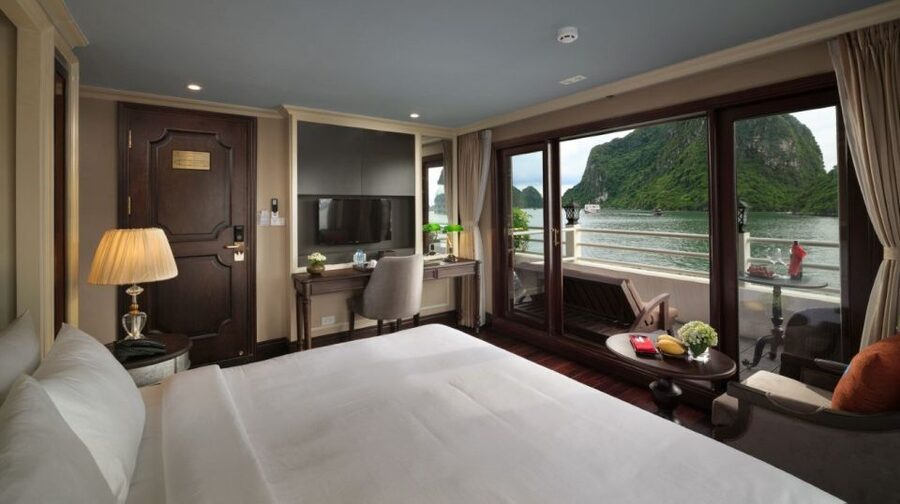 3 Day Hanoi - Ninh Binh - Halong Bay 5 Star Cruise & Balcony - Trang An by boat through limestone country