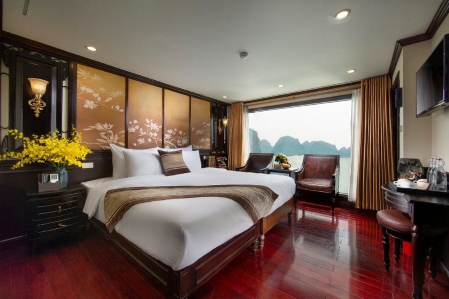 3 Day Hanoi - Ninh Binh - Halong Bay 5 Star Cruise & Balcony - Day 2: From Ninh Binh to Halong Bay