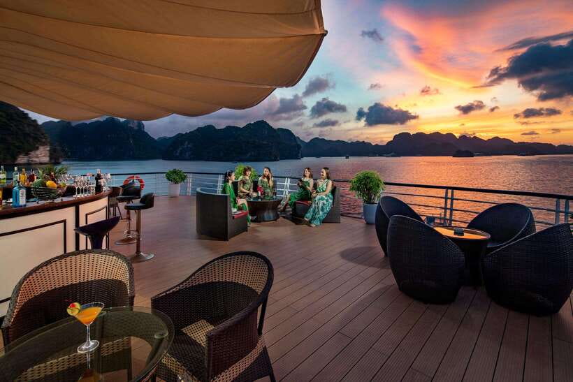 3-Day Lan Ha Bay & Viet Hai 5★ Cruise + Free Hanoi Pickup - Key points before you book
