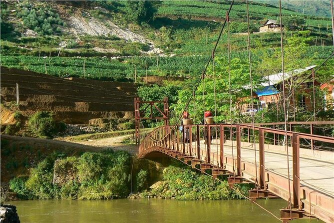 3-Day Trekking Adventure of Sapa from Hanoi - Stay Ta Van Village - Two nights in a Ta Van bungalow or stilt house