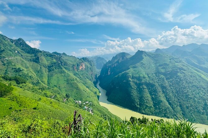 3 Days and 2 Nights Ha Giang Loop Tour - Day three: markets, Meo Vac, weaving, and the return road