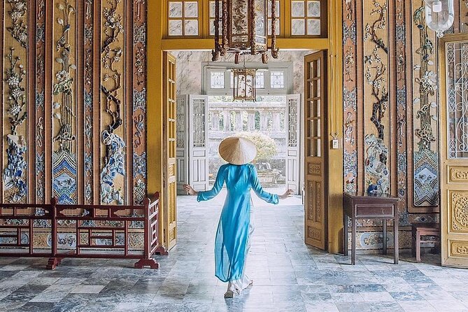 3-Hours Hue Imperial Walking Tour with Guide with Lunch/ Dinner - The Nine Dynastic Urns and The Mieu Temple
