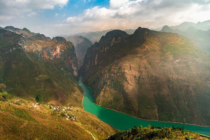 3D 2N Ha Giang Loop Tour Adventure on Motorbike Great Water Fall - Comfort, safety, and the social side