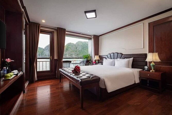 3D2N Aspira Cruise 5-Star: HaLong Bay, Lan Ha Bay & Cat Ba Island - Day three: sunrise, breakfast, and a final paddle