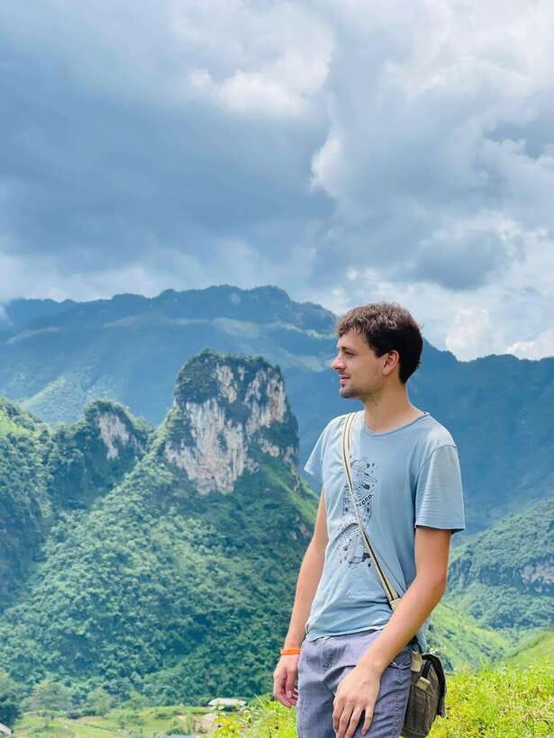 4-day Motorbike Ha Giang Loop Luxury Tour With Easy Rider - Night 0: the long ride from Hanoi to Ha Giang