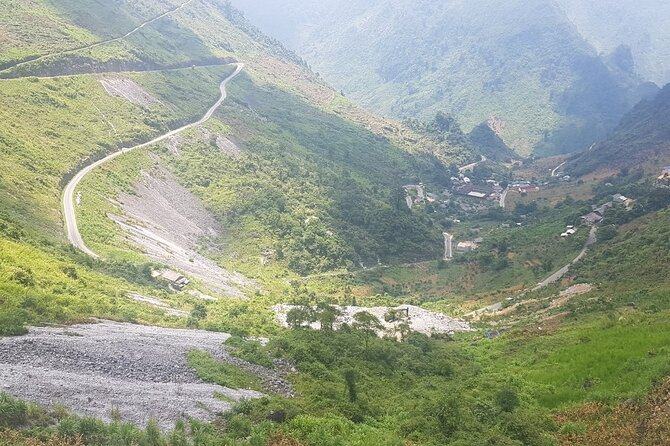 4 Days 3 Nights Ha Giang Easy Driving Motorbike Tours - Day 4: Du Gia, hemp weaving, and the return to Ha Giang