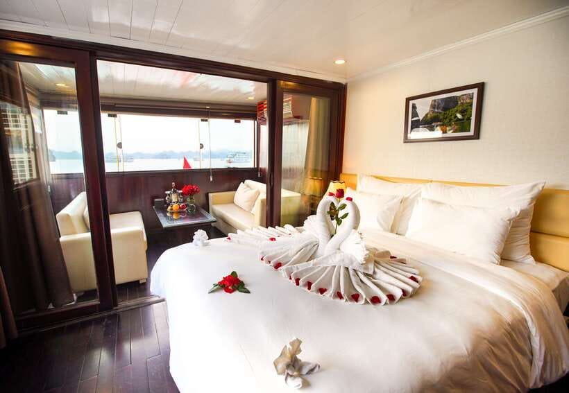 4-star Halong Paloma Cruise 2D1N Trip - Thien Canh Son Cave and the afternoon swim