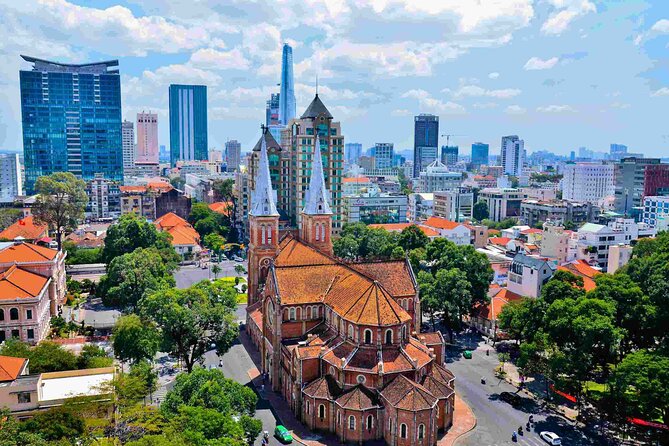 5-Day Best of Southern Vietnam: Cu Chi Tunnels & Mekong Delta - Day 1: A Saigon welcome by boat
