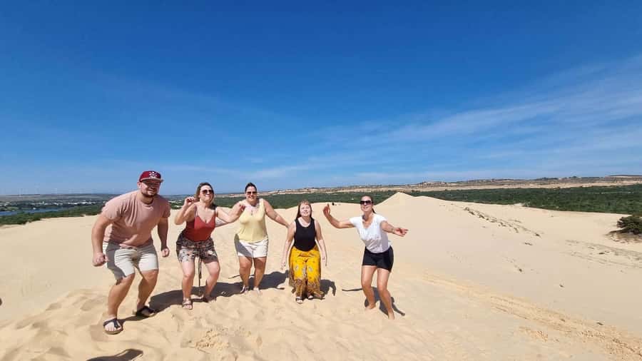 5-hour Sunrise or Sunset Jeep Tour from Mui Ne Beach Town - What the Guides Add to the Experience