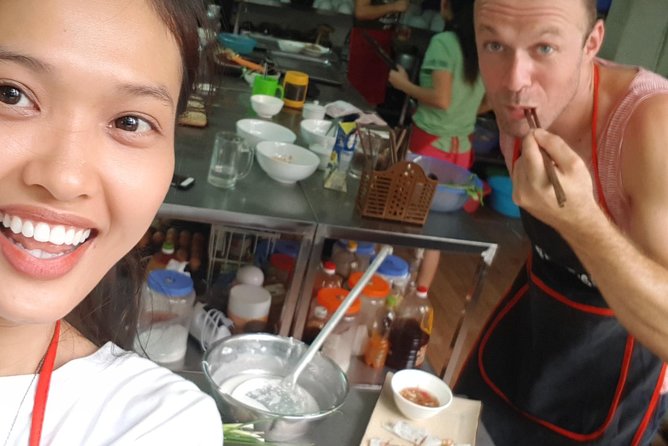 5 Traditional Dishes Hanoi Cooking Class with Market Trip - The market visit: learning ingredients before recipes