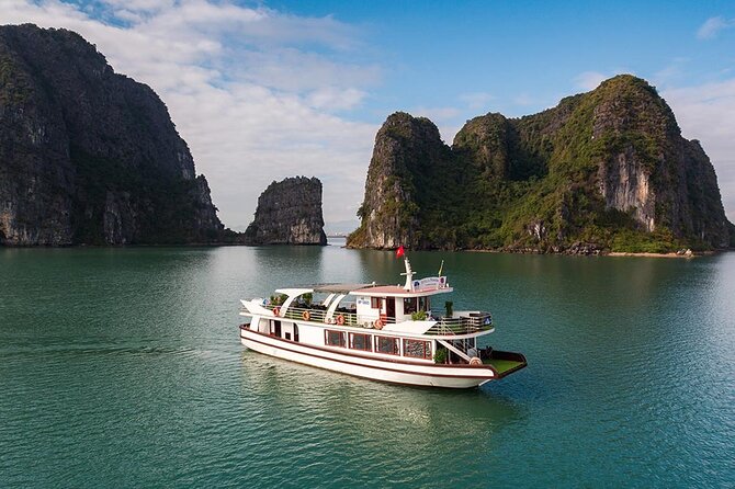 6 Hour Cruise in Hanoi - Titop Island rewards the climb