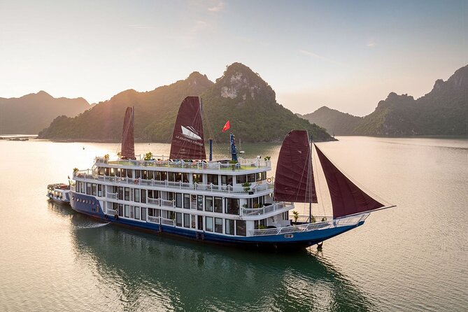 7 Days Vietnam Travel (Hanoi- Ninh Binh - Sapa - Ha Long) - Day 6: Kayaking before the return to Hanoi