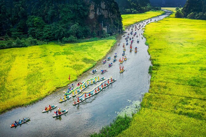 7 Days Vietnam Travel (Hanoi- Ninh Binh - Sapa - Ha Long) - Day 2: Hoa Lu, Tam Coc, and the Mua Cave climb