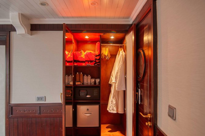 All Inclusive 3-Day 2-Night explore Ha Long Bay with Au Co Cruise - Cabins, Food, and Service