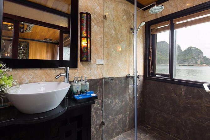 All-inclusive in Lan Ha Bay for 2Days 1 Night with many options - Dark and Light Cave at 6:00 to 7:00 am