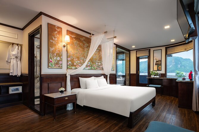 Amanda Cruise - Ha Long, Lan Ha Bay - All Inclusive 2D1N & 3D2N - Sung Sot Cave on the second morning