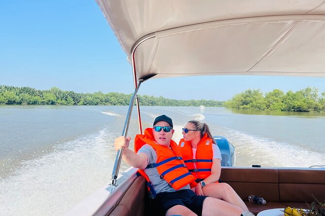 Authentic Mekong Delta Tour With Local Experts By SpeedBoat - Can Giuoc Market: a useful first stop