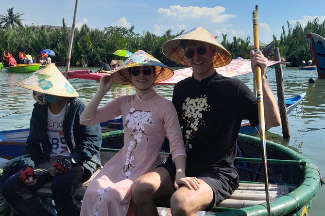 Basket Boat in Hoi An( visit water coconut forest,Crab fishing ) - The spinning boat show, from gentle ride to river carnival