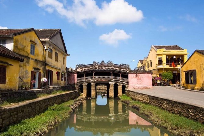 Basket Boat Tour, Hoi An city, boat trip and lantern release - Dinner after the boat ride