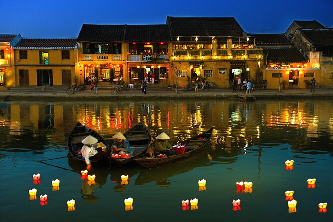 Basket Boat Tour, Hoi An city, boat trip and lantern release - Lanterns on the Hoai River