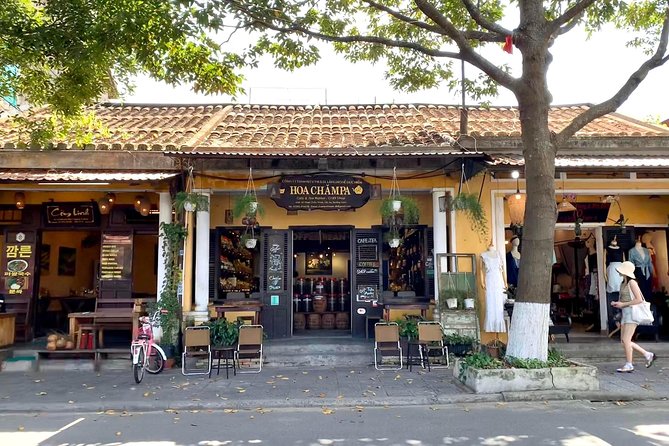Basket Boat Tour, Hoi An city, boat trip and lantern release - An hour at Hoi An Night Market