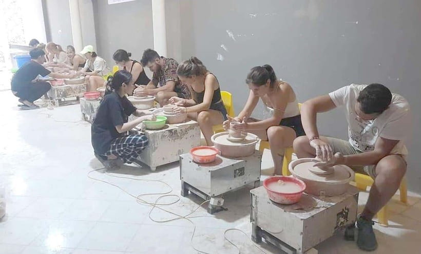 Bat trang Pottery Ceramics Class in Hanoi’s Old Quarter | VN - Your first lesson on the electric wheel