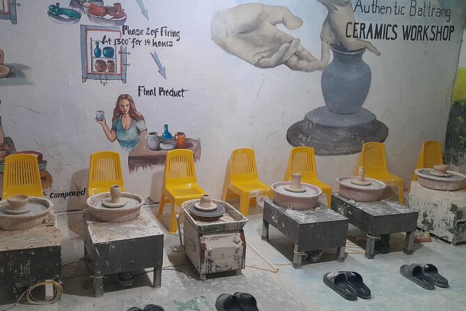 Bat trang Pottery Class in Hanoi Old Quarter/Handmade experience - The Workshop Atmosphere