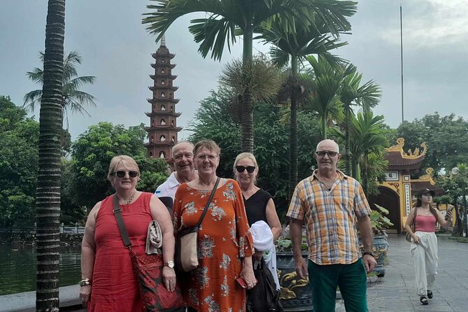 Best Hanoi Food Tour 7 Different Food Tasting Visit Train Street - What the $5 price really offers