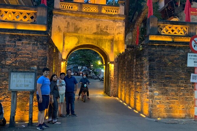 Best Hanoi Food Tour 7 Different Food Tasting Visit Train Street - Choosing morning or afternoon