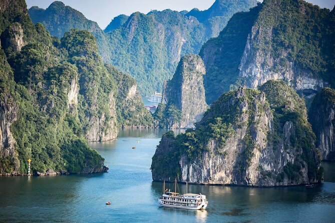 BEST UNIQUE 3-Day Halong Bay Cruise, Lan Ha & Cat Ba Island - Day 1: From Hanoi to a night on Halong Bay