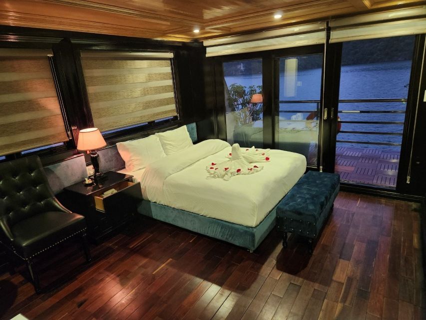 BestSeller - 2 Day 5-Star Overnight Cruise of Highest Safety - The Frog Pond on Morning Two